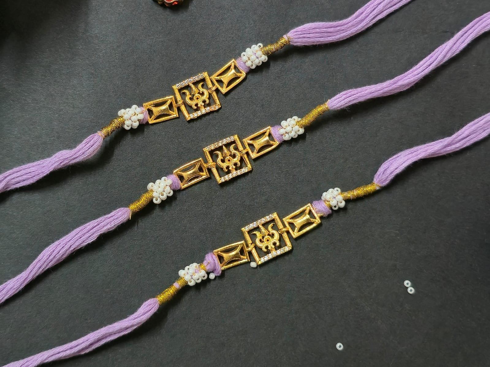 Trishul Kundan Rakhi